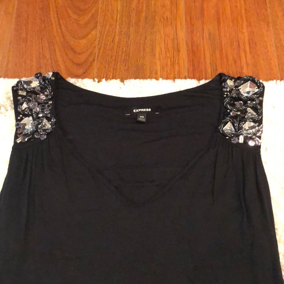 Express dress - Picture 2 of 4